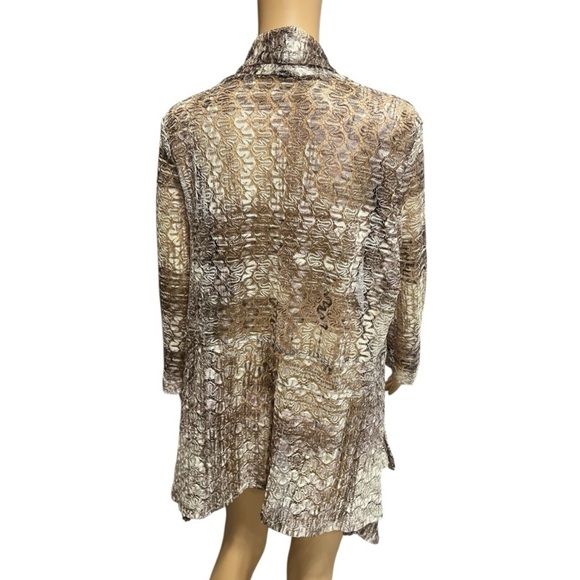 Chico’s Easy Wear Brown and Cream Patterned Kimono Cardigan Size 2 (12/14 L) - Picture 3 of 6